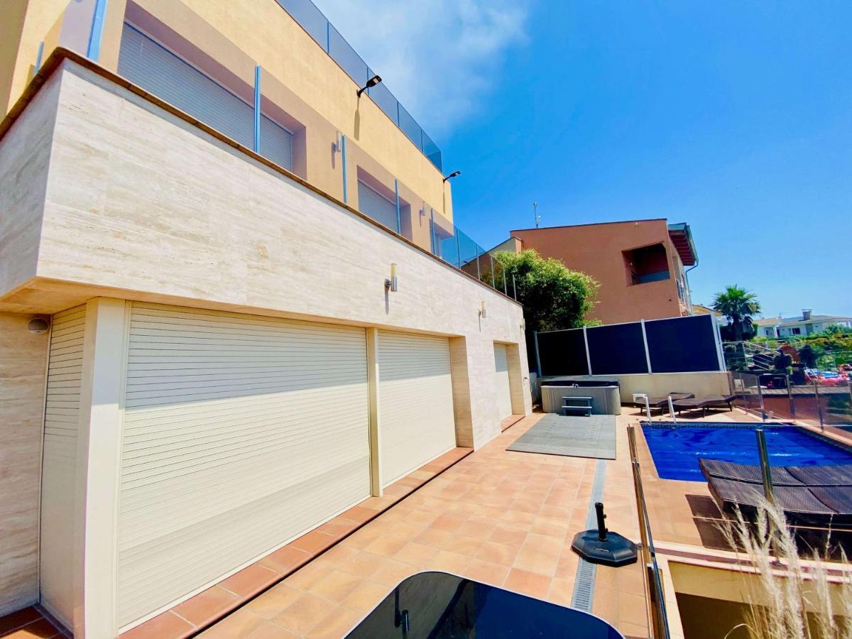 Luxury Villa Investingspain With Sea Views, Pool And Jacuzzi Lloret de Mar Eksteriør bilde